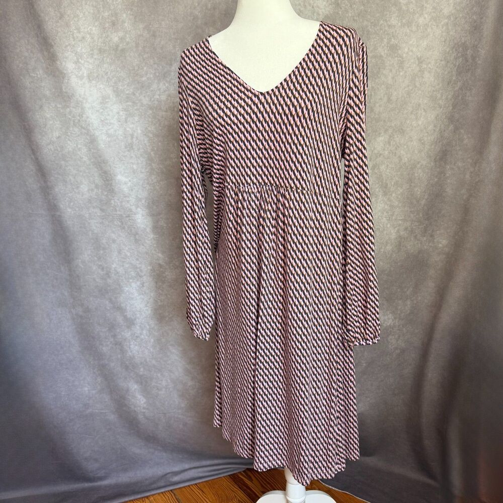 Boden v-neck dress womens 14 Long pink geometric knee length long sleeve mod